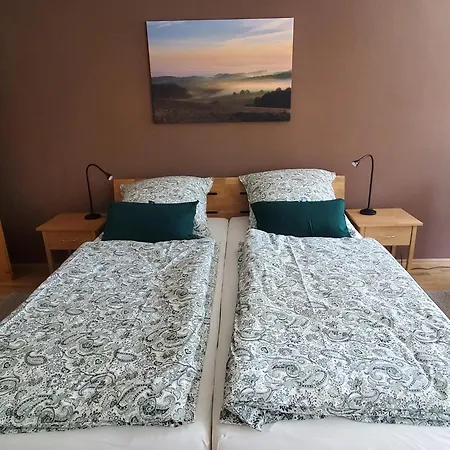Zum Gruenen Berg Apartment